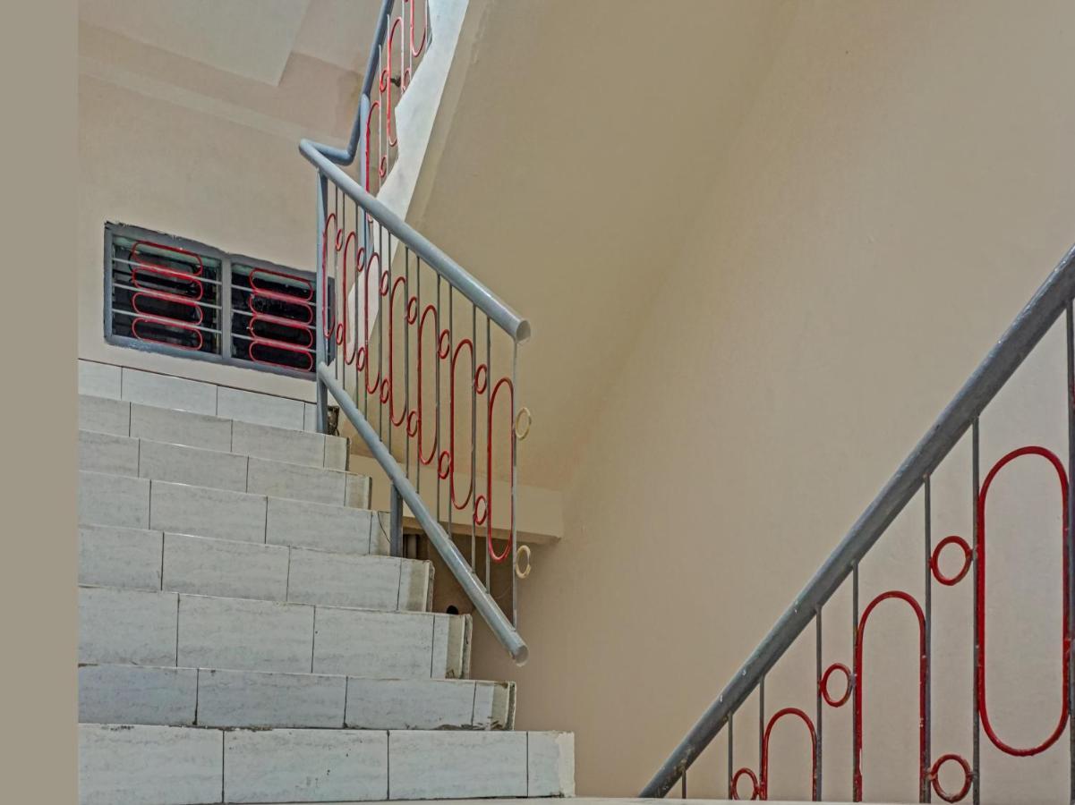 Reddoorz At Jalan Somba Opu Losari Makassar Exterior photo